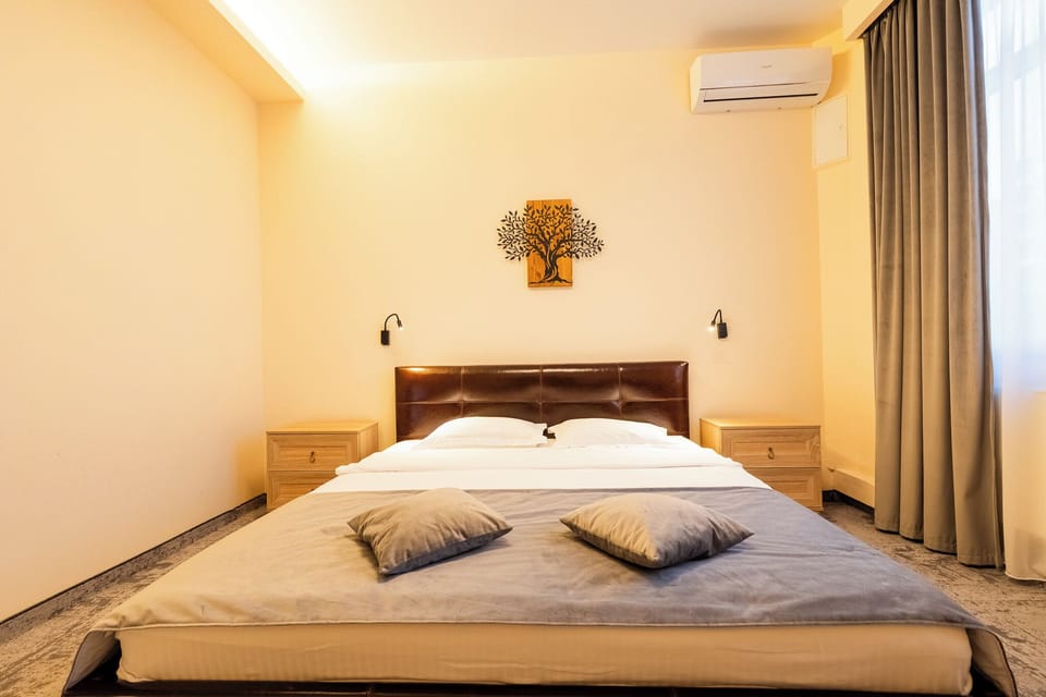Superior Suite | Blackout drapes, iron/ironing board, free WiFi