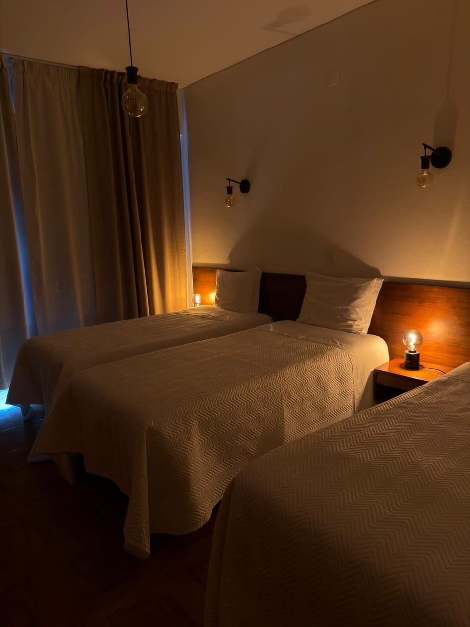 Comfort Triple Room, Courtyard View | Desk, free WiFi