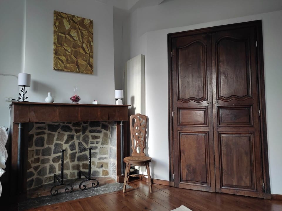 Maison d'hôtes l'Amphitryon - Chambre Barétous majestueuse et lumineuse