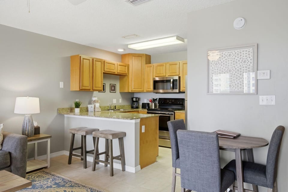 Condo, 1 Queen Bed with Sofa bed (Grand Caribbean West 310) | Private kitchen | Oven, toaster
