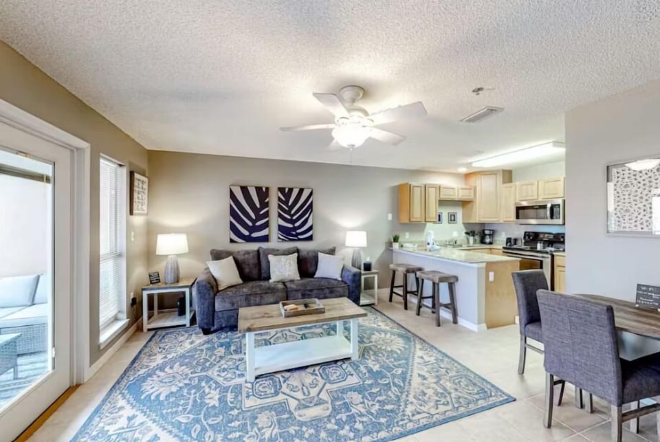 Condo, 1 Queen Bed with Sofa bed (Grand Caribbean West 310) | Living area