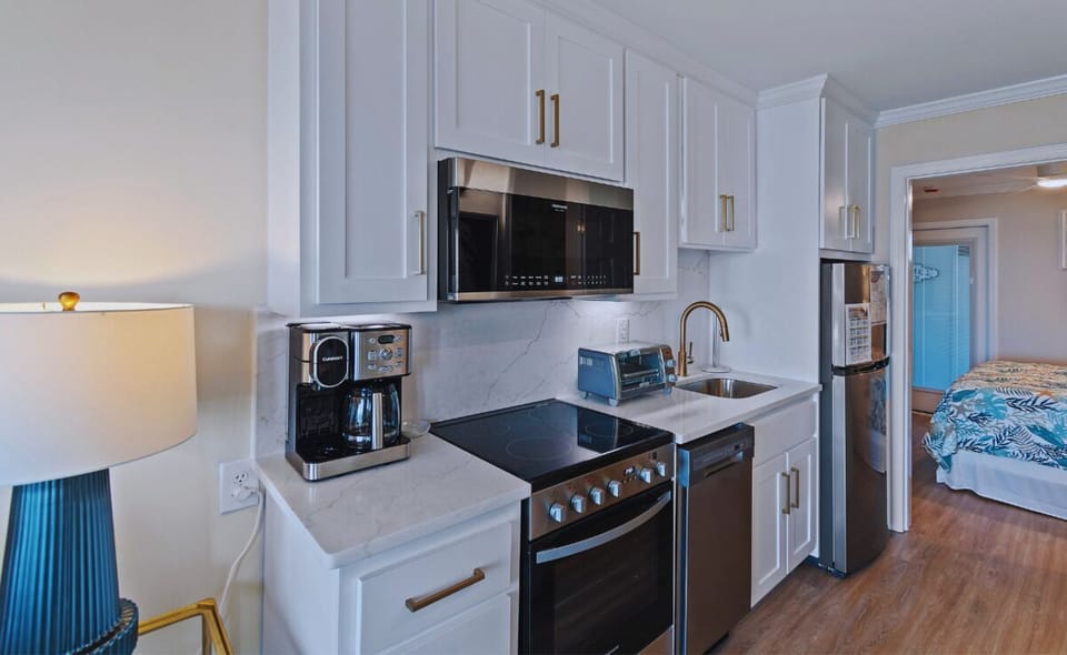11 - kitchen