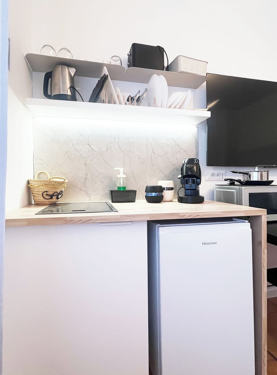 Exclusive Double Room, Non Smoking, Private Bathroom | Private kitchen | Espresso maker, coffee/tea maker, fridge, microwave