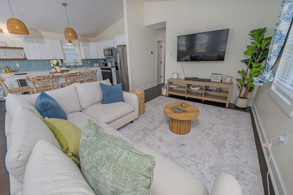 KDN9607: Little Pearl | Living Area