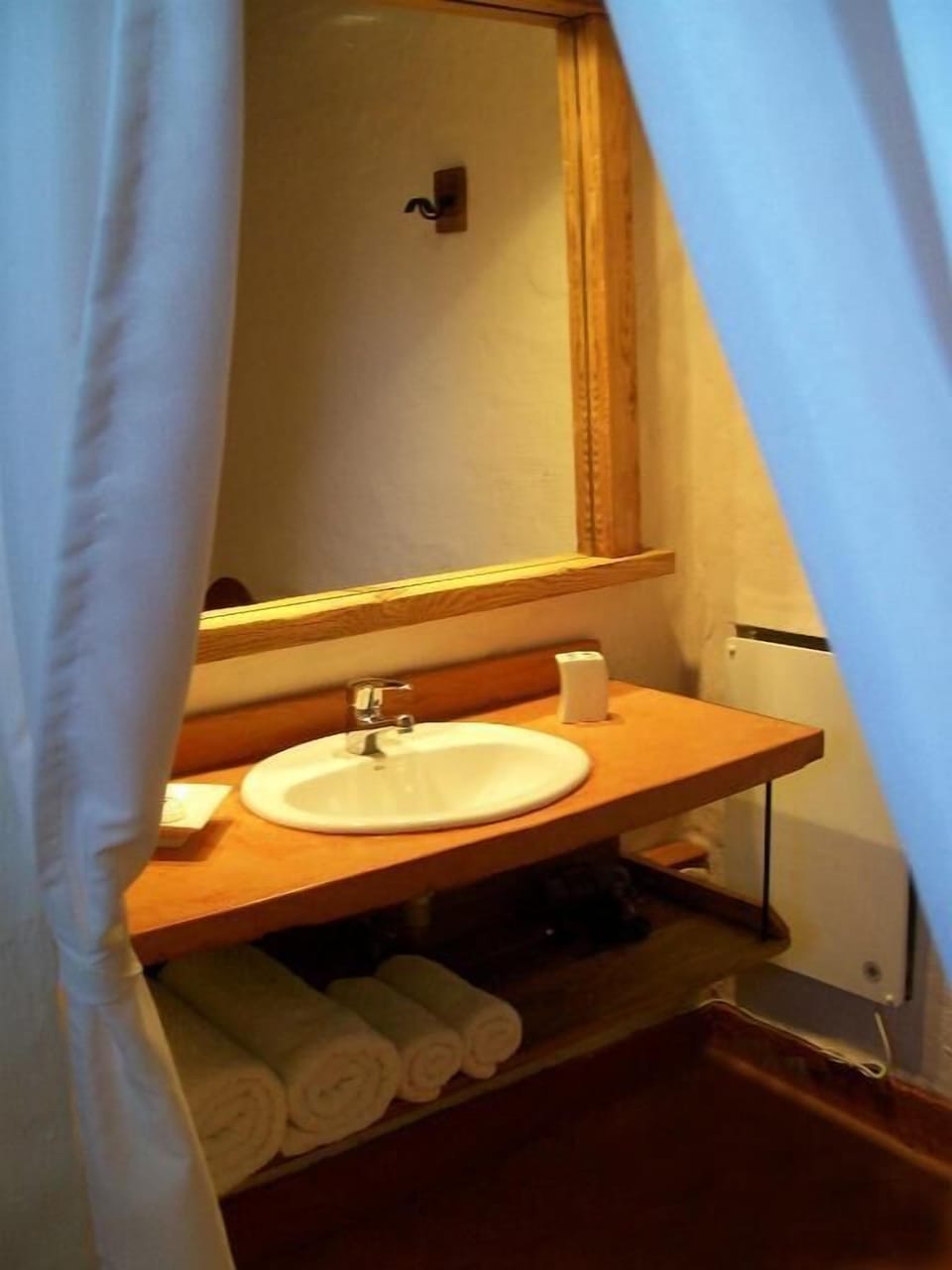 Standard Double Room, Vineyard View | Bathroom