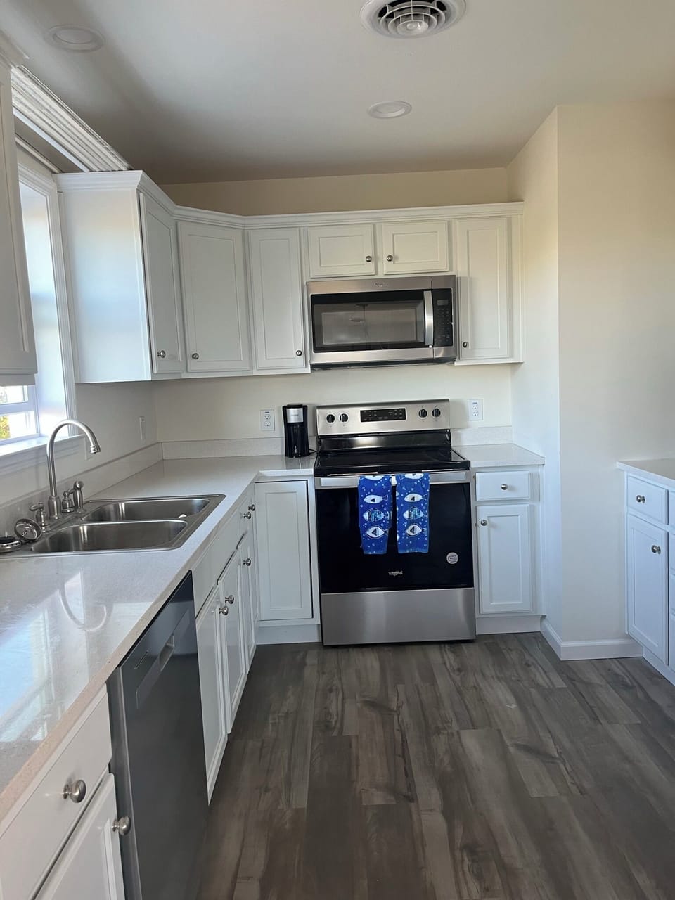 All of the appliances are brand new, stainless steel. 