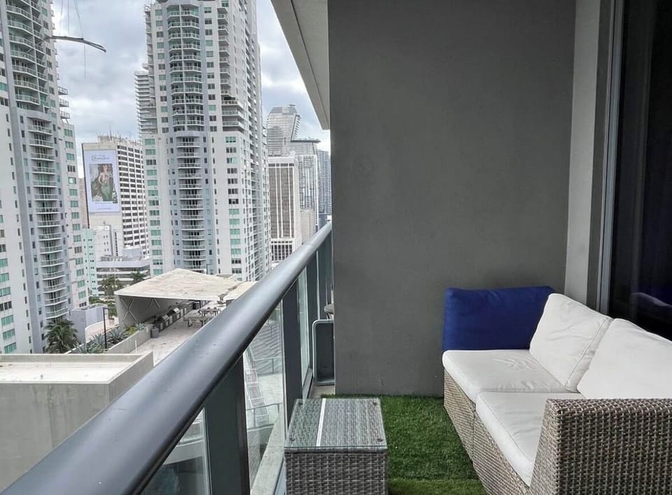 Balcony City & Ocean Views