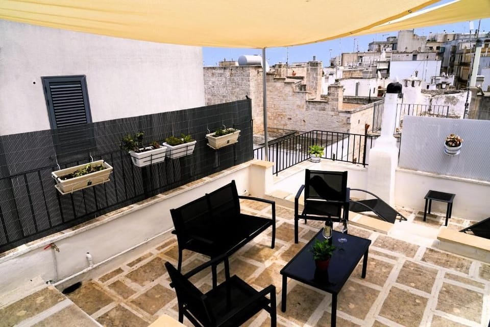 Comfort House, City View | Terrace/patio