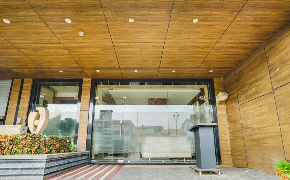 House | Reception