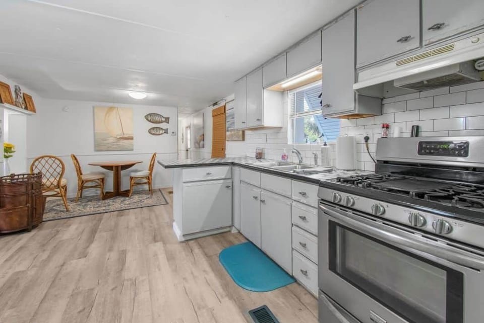 Kitchen/Dining