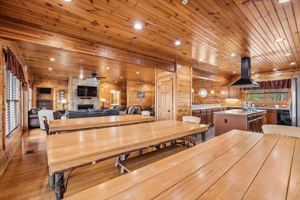 023-Dining Area