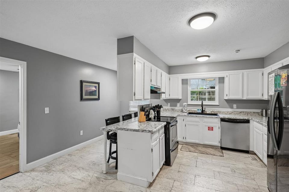 13-Kitchen