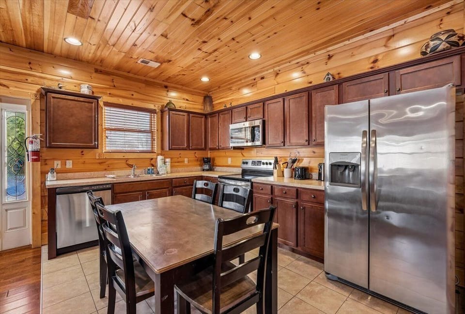 14-Dining Room
