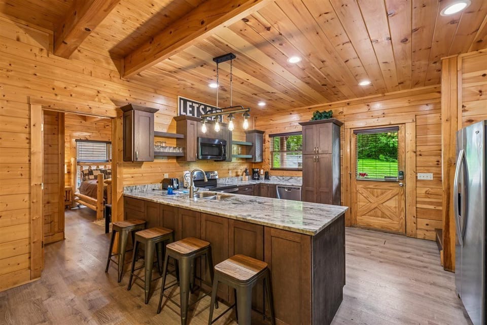 008-Kitchen