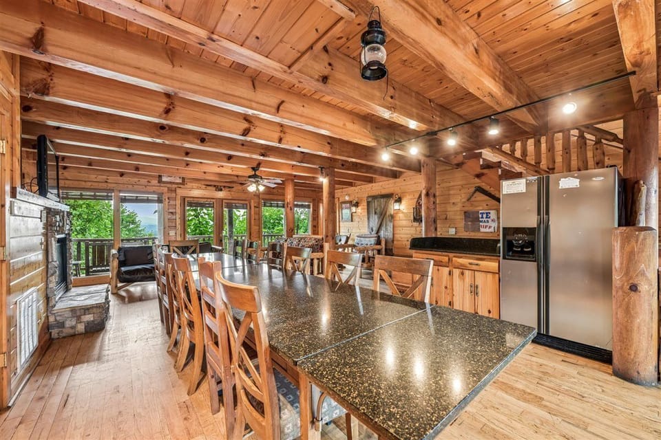 028-Dining Room