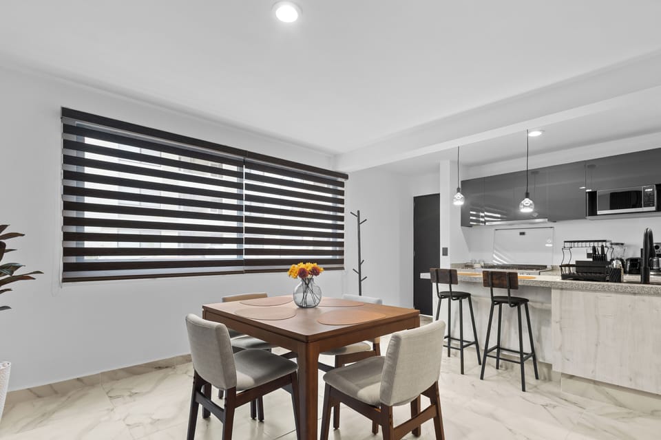Luxury Apartment | Dining room