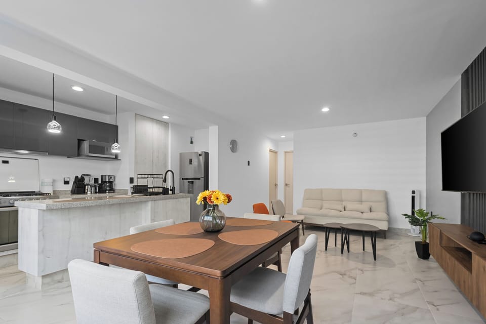 Luxury Apartment | Dining room
