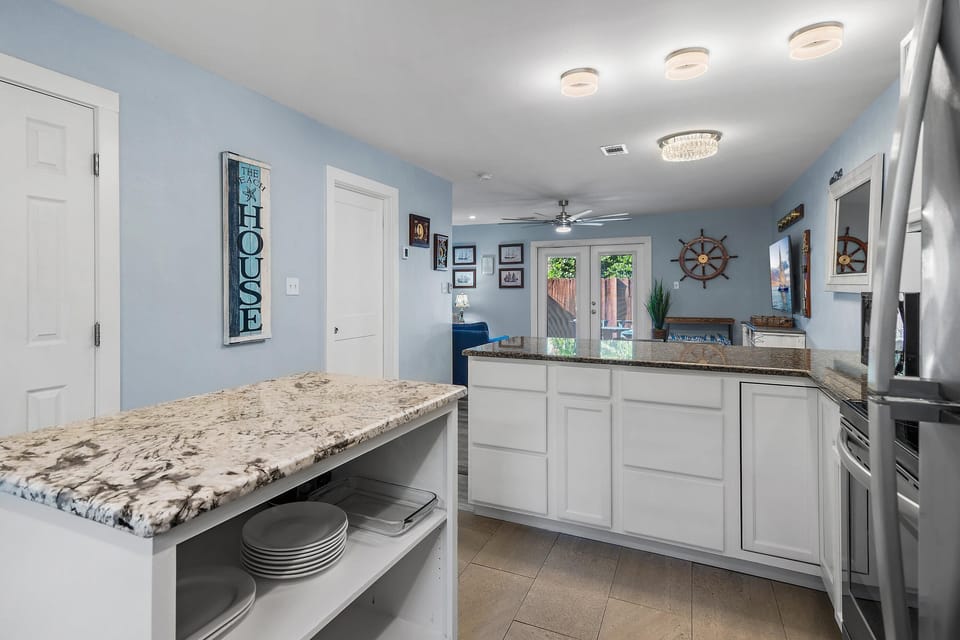 House, Multiple Beds (Summer Haven North #11) | Private kitchen