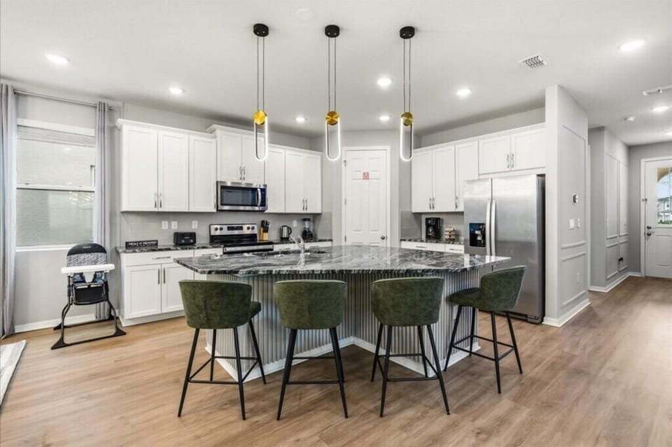 8939 Coconut Breeze Drive (6).jpg