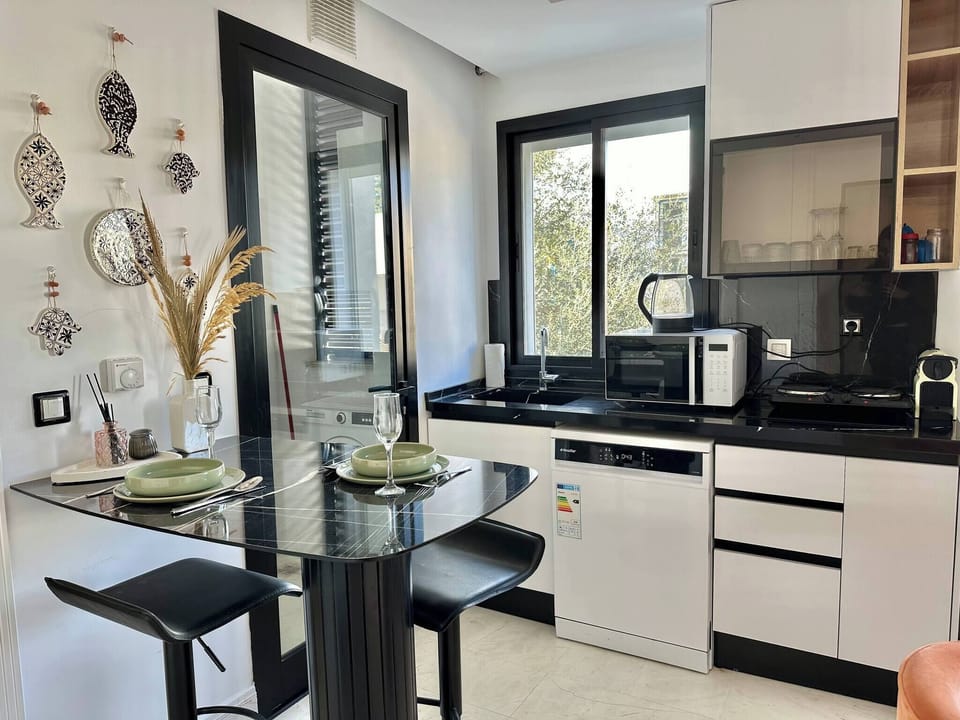 Apartment, 1 Bedroom, Smoking | Interior