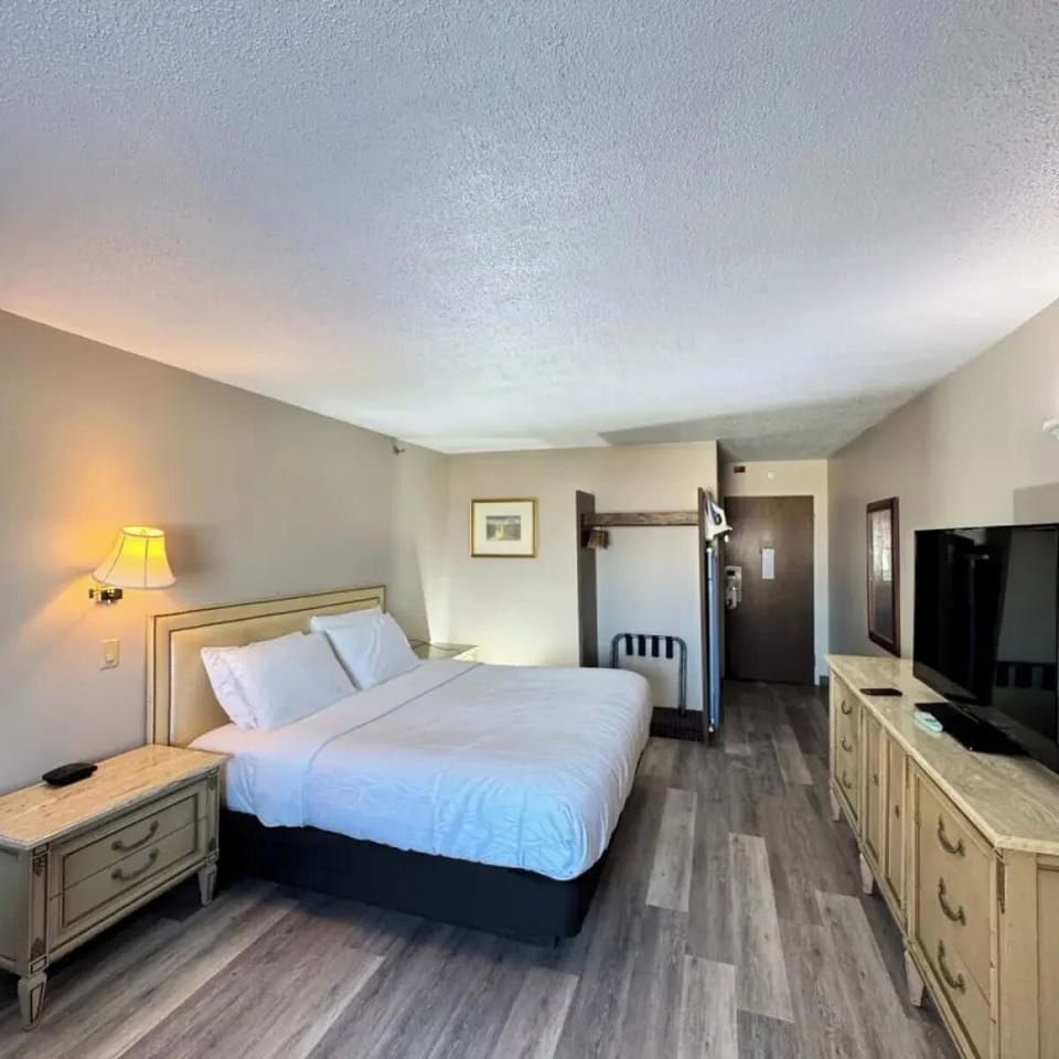 Unit with 1 King size bed