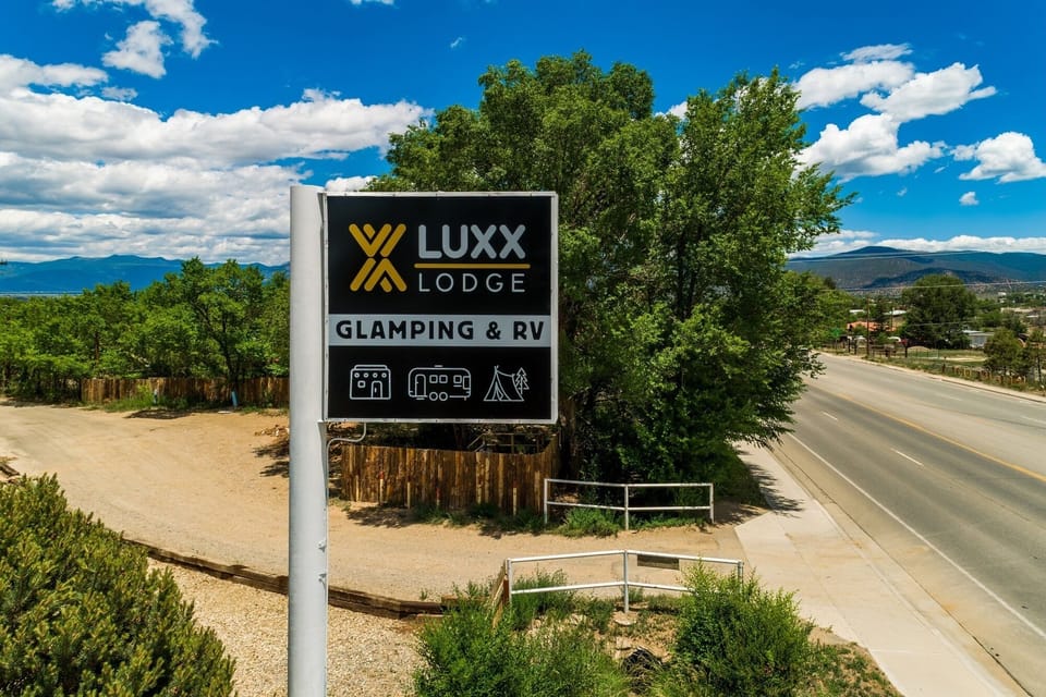 Luxx20Community20Sign201