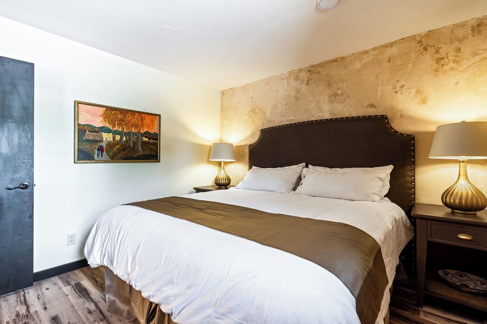 Luxx20Lodge20King20Master