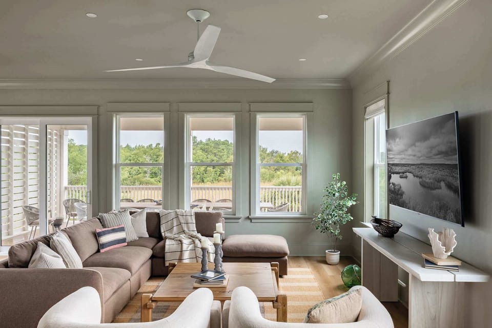 Living Room | Floor 1 | Central Common Area