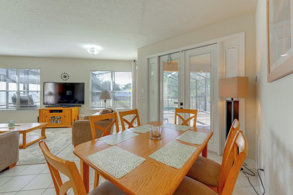 Dining Area | 1st Floor