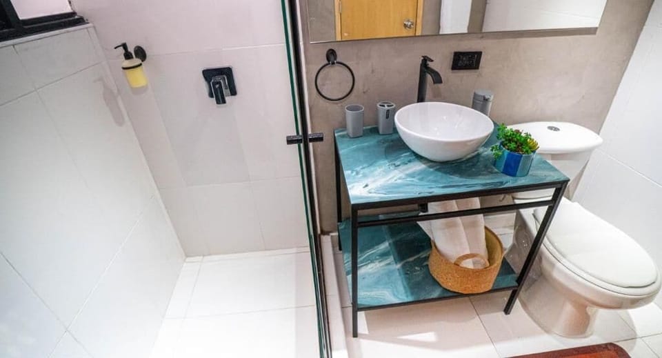 Superior Double Room, City View | Bathroom | Shower, free toiletries, hair dryer, towels
