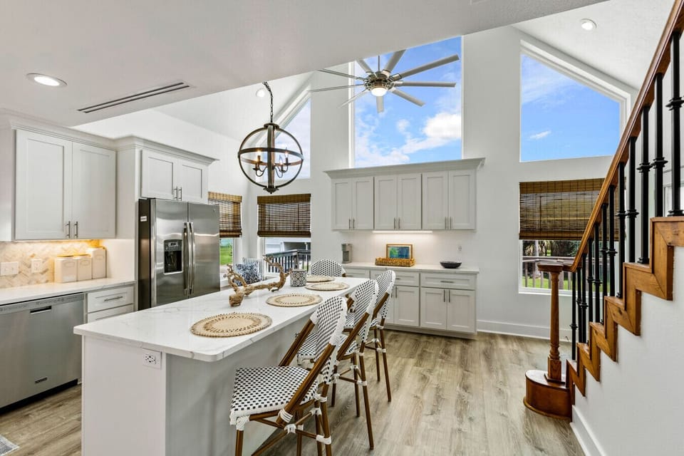 Cook, connect, and enjoy coastal living