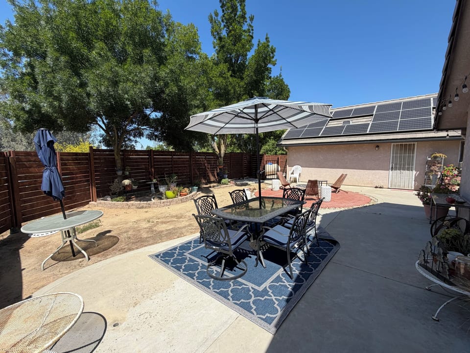 Outdoor dining