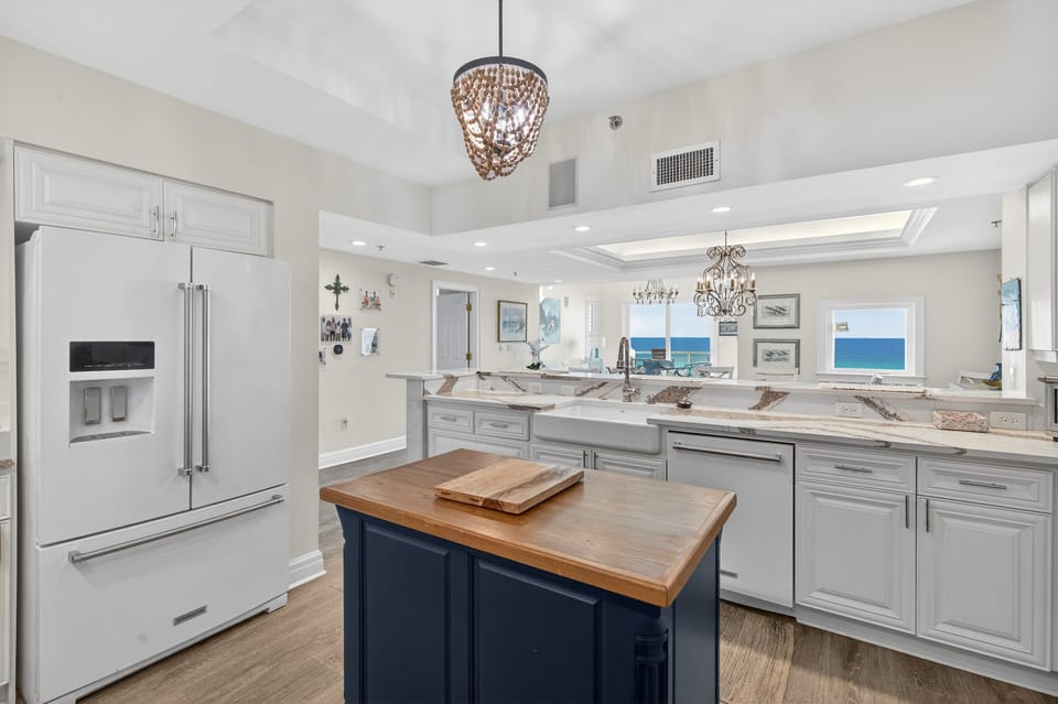 Grandview 401 - Kitchen