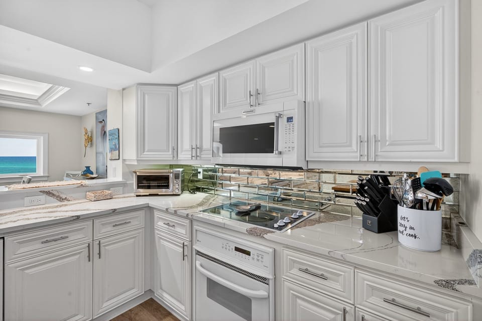 Grandview 401 - Kitchen