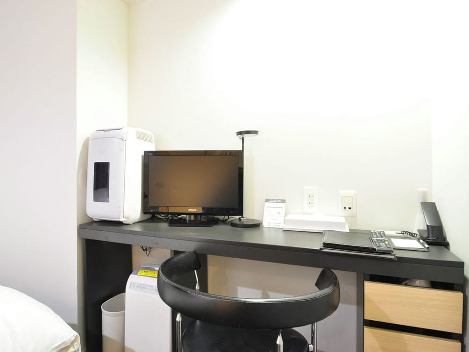 Comfort Double Room, Non Smoking, Private Bathroom | Desk, iron/ironing board (on request), WiFi (free)