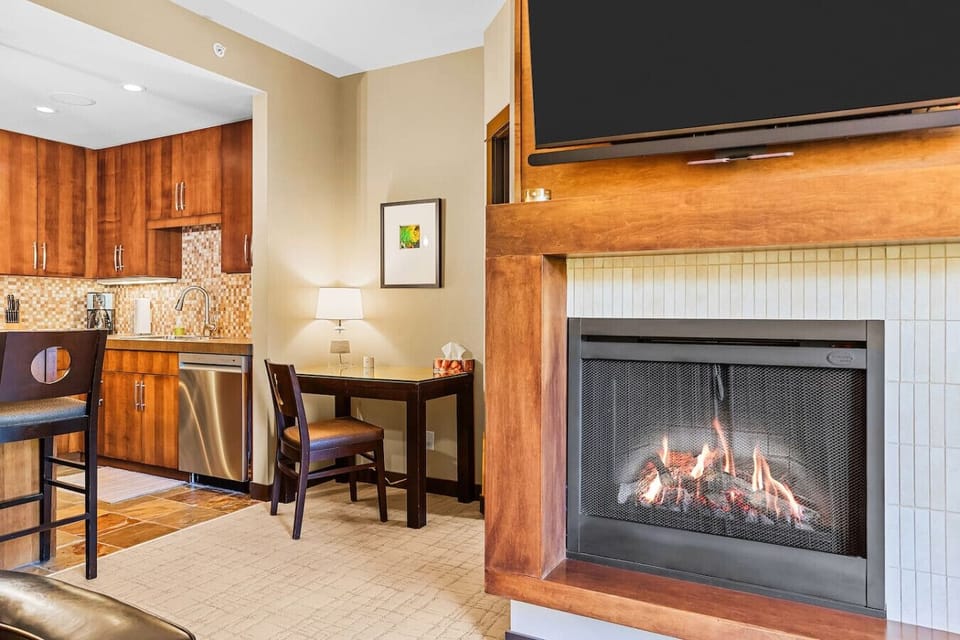 This simple workspace is thoughtfully designed for guests who need a quiet, comfortable area to focus and get work done.