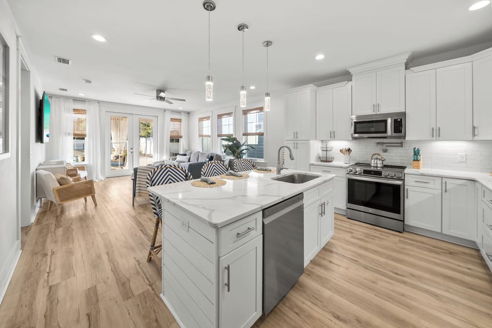 Chic Shack |  Dining Area & Kitchen
