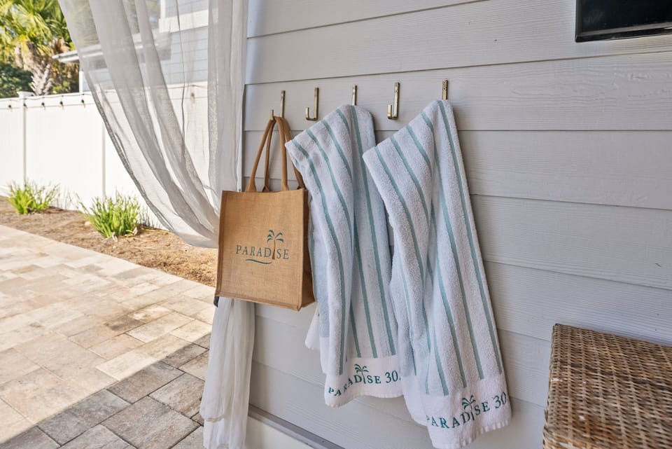 Chic Shack | Panama City Beach | Pool Area