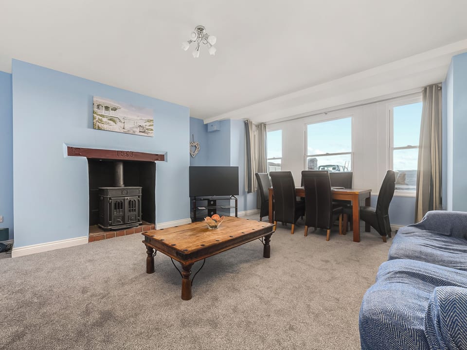 Living room/dining room | The Garden Apartment, Peel
