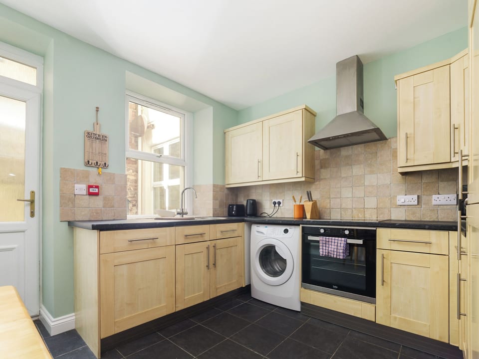Kitchen | The Garden Apartment, Peel