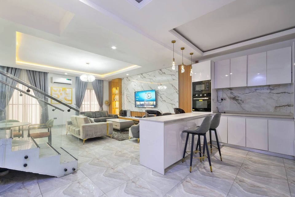 Economy Apartment, Balcony, City View | Interior