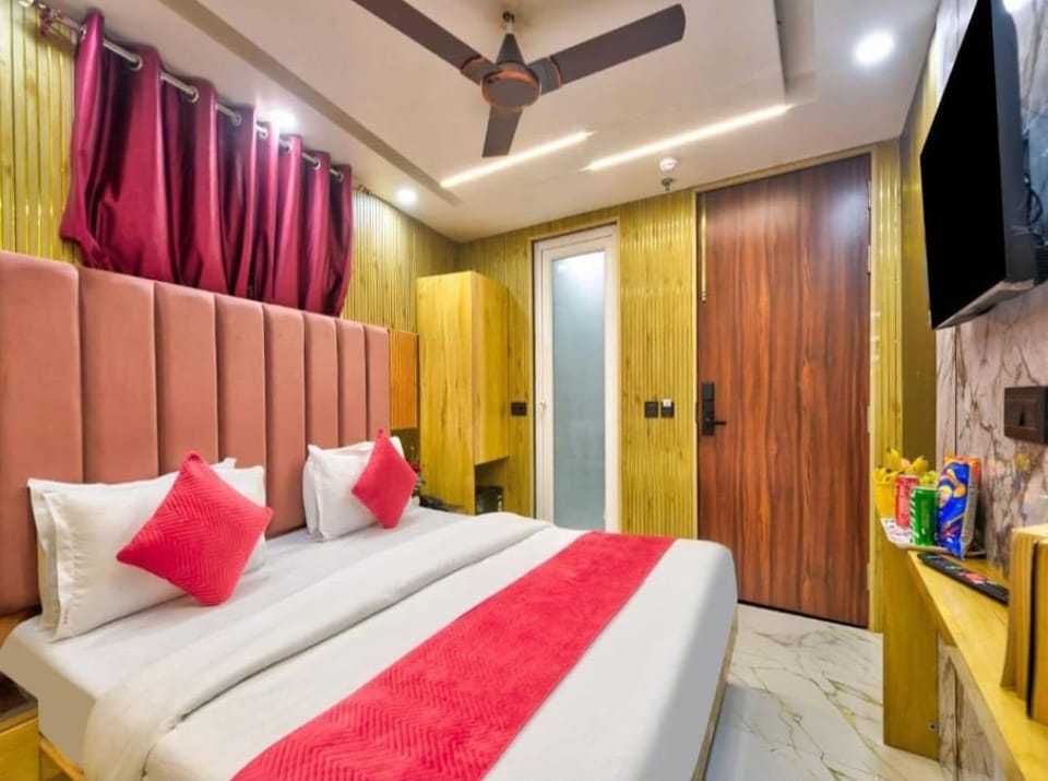 Superior Double Room | Free WiFi, bed sheets