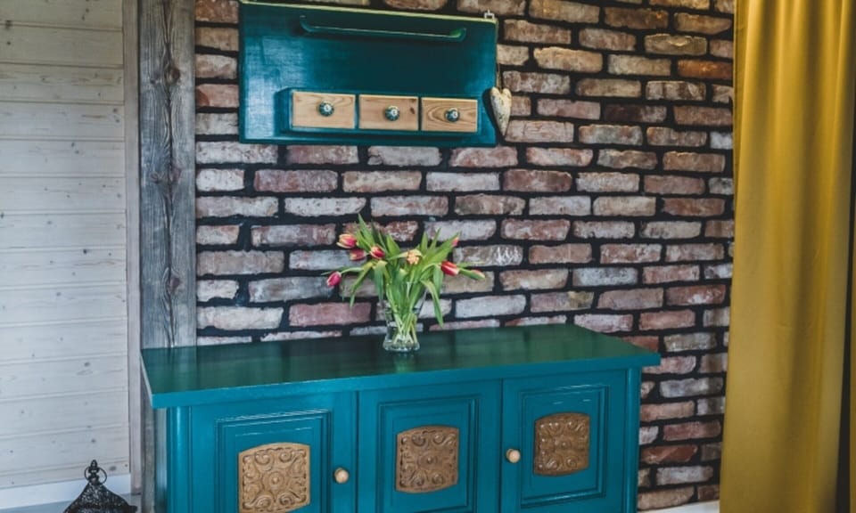 House | 4 bedrooms, individually furnished, iron/ironing board, bed sheets