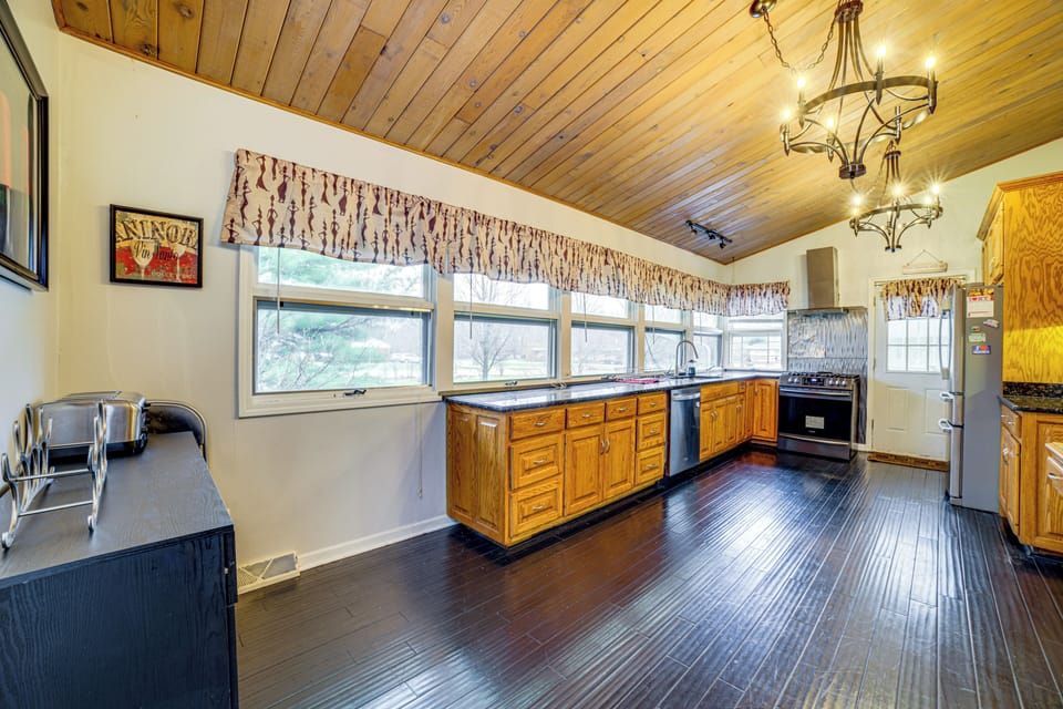 House (4 Bedrooms) | Interior