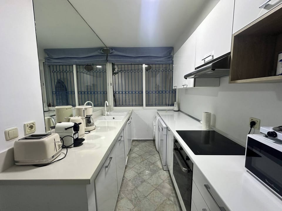 Apartment, 2 Bedrooms, Smoking, Balcony | Interior