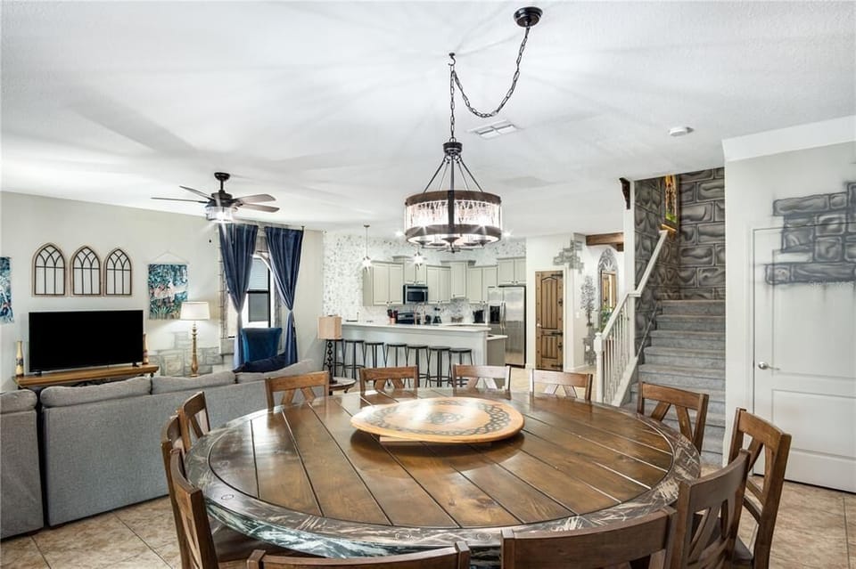 Knights round table for large families