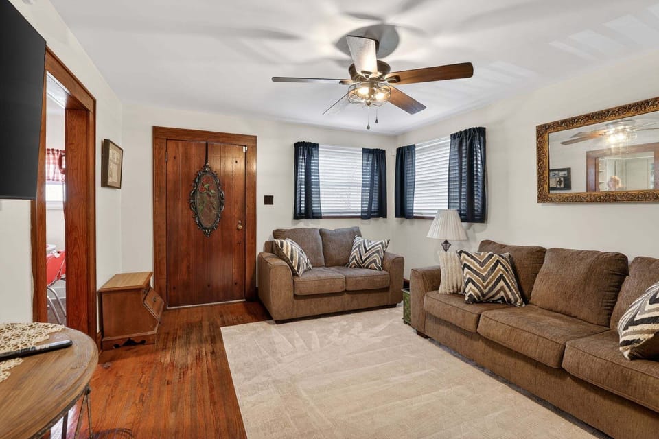 Comfy furniture. Throw blankets are stored in the bin by the door!