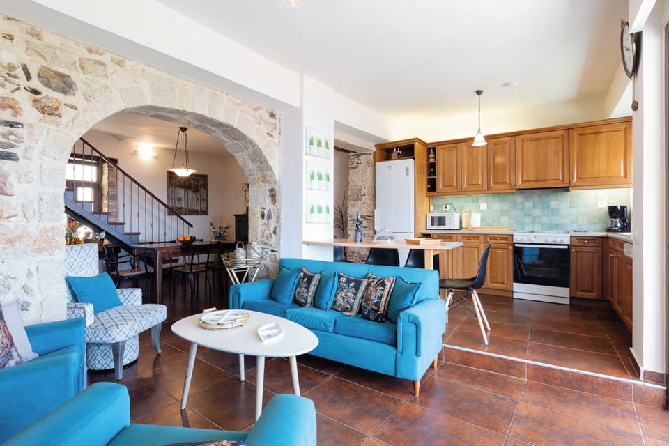 Comfortable, chic space designed for slow coffee moments.
