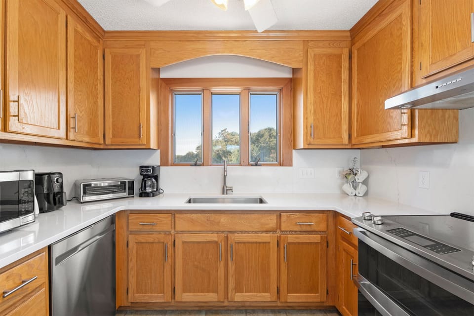 KH6505: The Sand Wedge | Top Level Kitchen