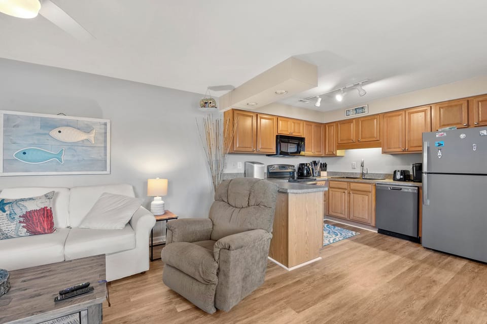 SPC706: Sandpiper Cay 706 | Living Area